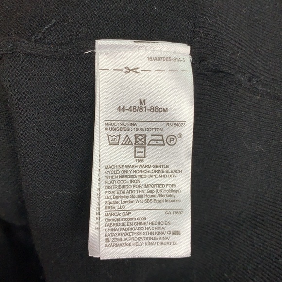 Gap Black Button Down Cardigan V-Neck Sweater - 43 - Picture 9 of 12